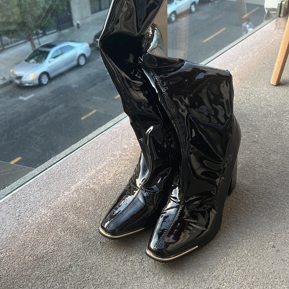 FLOW POINTED TOE BLOCK HEEL KNEE HIGH LONG BOOT IN BLACK PATENT: EGO Size 6 - Picture 3 of 3